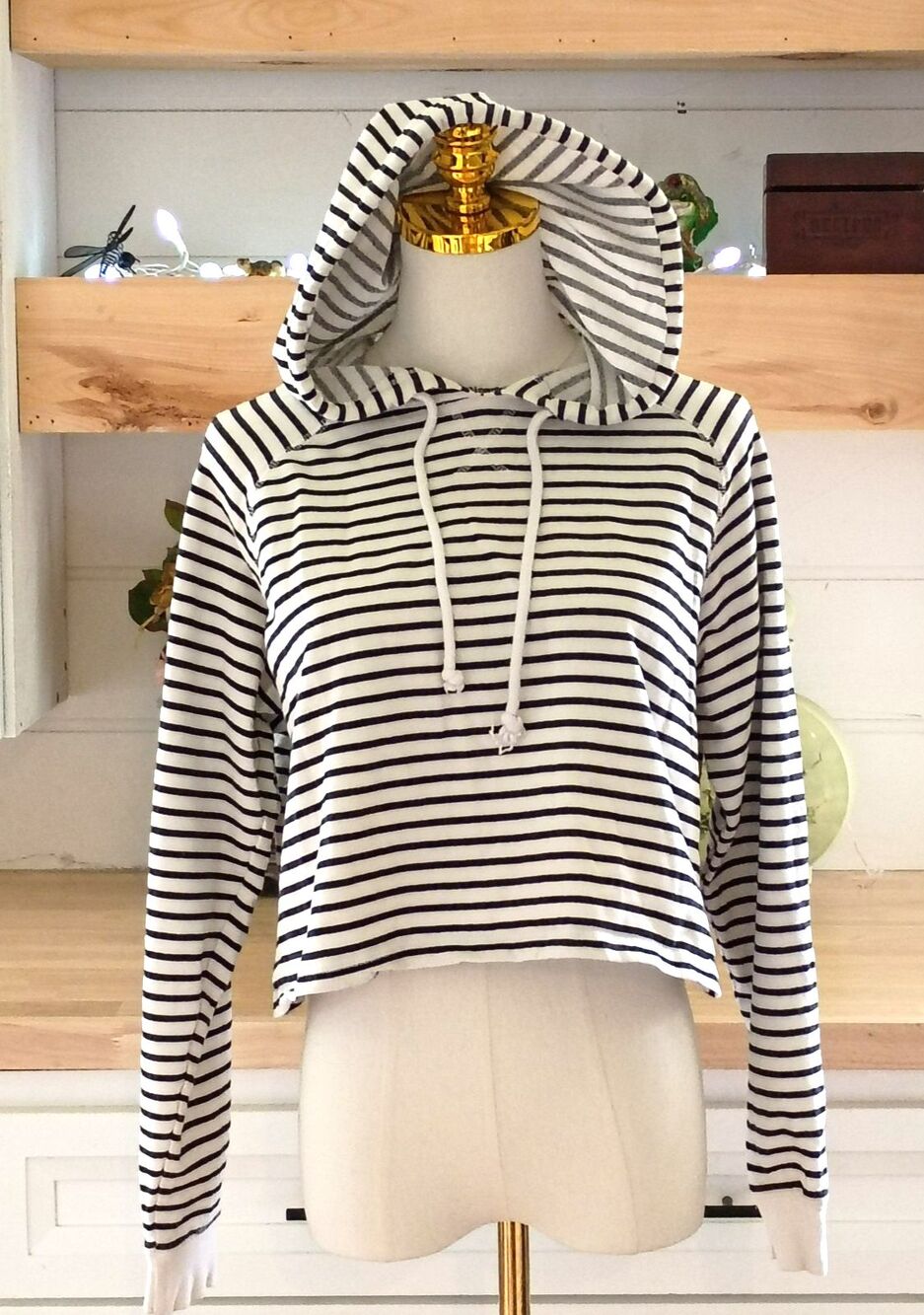 Women's Hooded White/Black Pinstripe Crop Top Sweater Pull String Hoodie